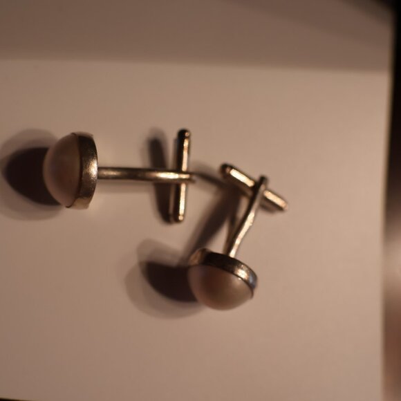 Sterling Silver and Mabe Pearl Cufflinks – Guy or Gal! - Picture 4 of 6